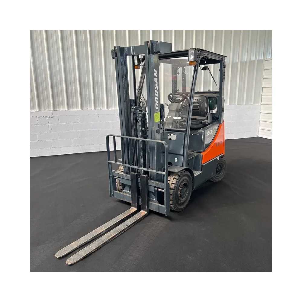 Chariot élévateur gaz 2000kg Duplex 3300mm à vendre chez Dynaloc Chariot élévateur gaz 2000kg Duplex 3300mm à vendre chez Dynaloc